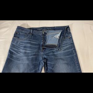 (4) American Eagle Original Straight Flex Jeans - Light & Dark - Great Condition